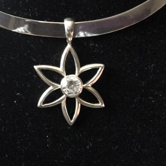 Silpada Jewelry - Silpada Daisy Pendant with a CZ stone in Center